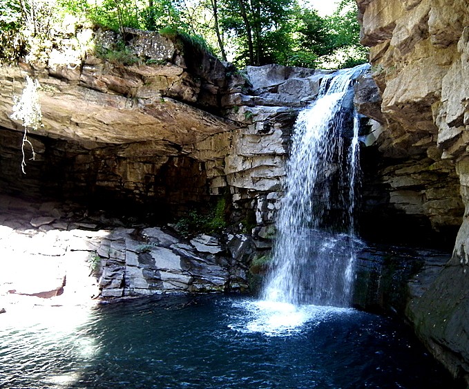 Cascade Du Saut De La Pie 1